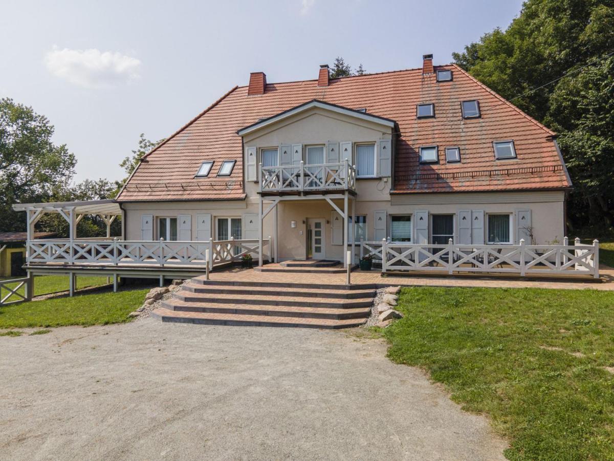 Ruhig Und Idyllische Lage, Strandnah, Gratis Nutzung Vom Ahoi Erlebnisbad Und Sauna In Sellin - Gutshaus Silvitz Fewo 02 Διαμέρισμα Bergen Auf Rugen Εξωτερικό φωτογραφία