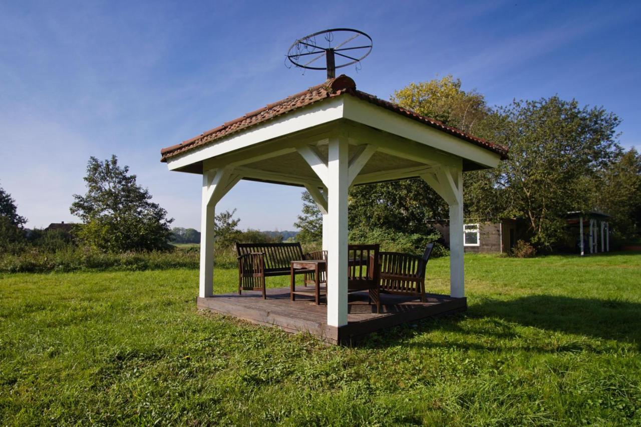 Ruhig Und Idyllische Lage, Strandnah, Gratis Nutzung Vom Ahoi Erlebnisbad Und Sauna In Sellin - Gutshaus Silvitz Fewo 02 Διαμέρισμα Bergen Auf Rugen Εξωτερικό φωτογραφία